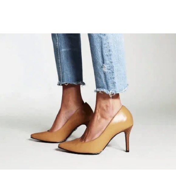 Classic Nude Leather High Heels, size 6.5B, NIB. - Picture 16 of 16